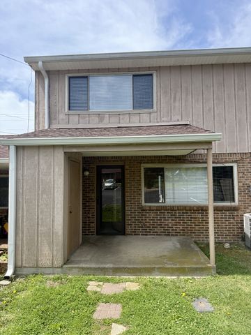 2169 Highway 41 S Apt 13, Greenbrier, TN 37073