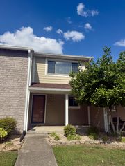 2169 Highway 41 S Apt 13, Greenbrier, TN 37073