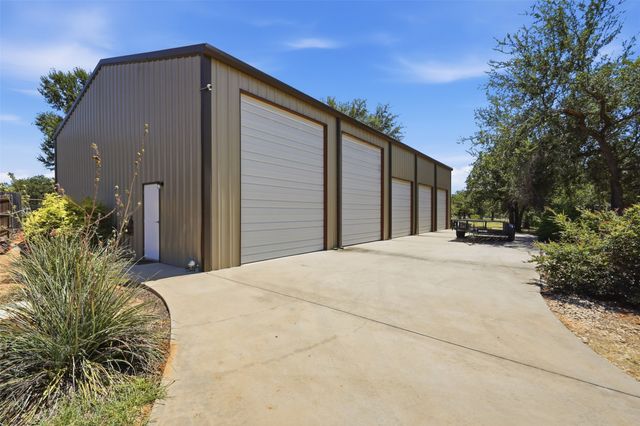 111 Flying Diamond Drive, Springtown, TX 76082