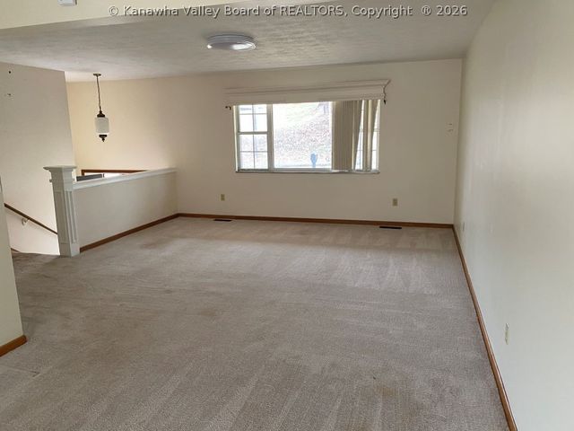 6192 E Pea Ridge Road, Huntington, WV 25705