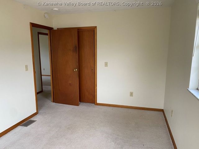 6192 E Pea Ridge Road, Huntington, WV 25705