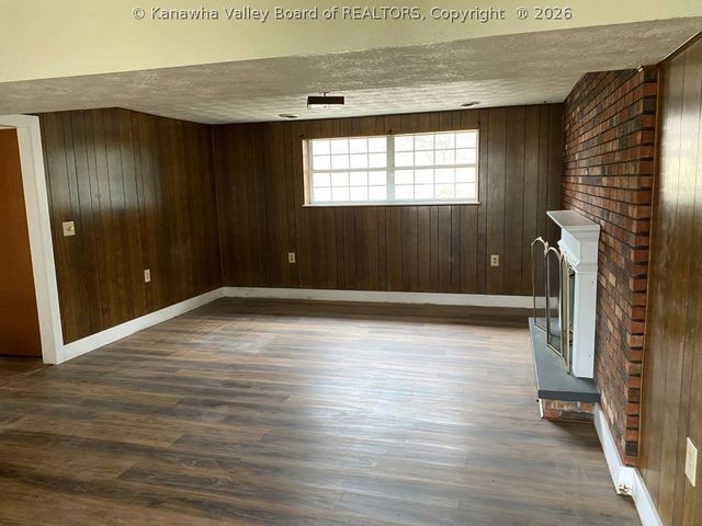 6192 E Pea Ridge Road, Huntington, WV 25705