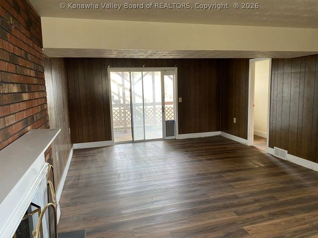 6192 E Pea Ridge Road, Huntington, WV 25705