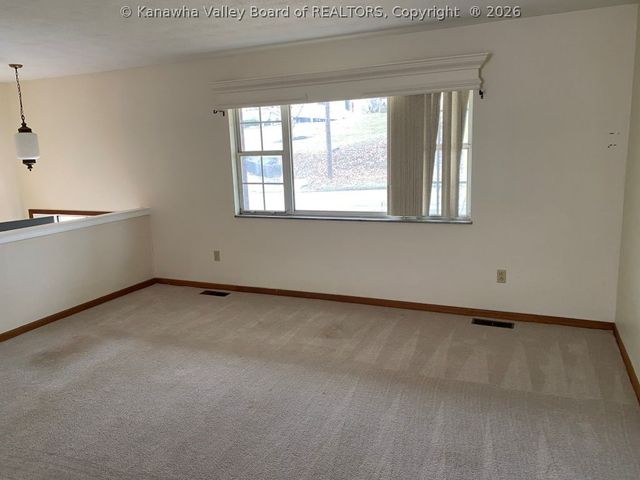 6192 E Pea Ridge Road, Huntington, WV 25705