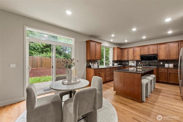 11818 179th Place NE, Redmond, WA 98052