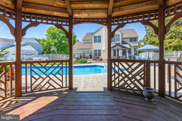12 CLEARBROOK LN, Sewell, NJ 08080