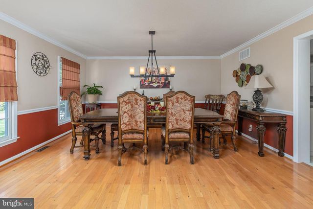 12 CLEARBROOK LN, Sewell, NJ 08080