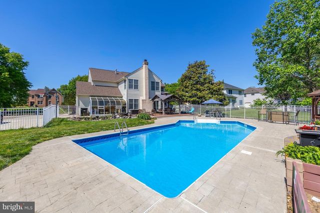 12 CLEARBROOK LN, Sewell, NJ 08080