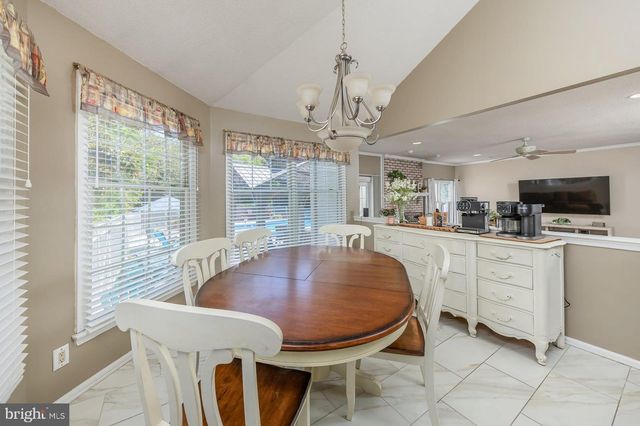 12 CLEARBROOK LN, Sewell, NJ 08080