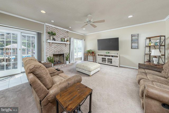 12 CLEARBROOK LN, Sewell, NJ 08080