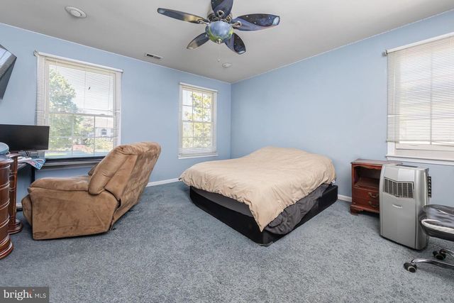 12 CLEARBROOK LN, Sewell, NJ 08080