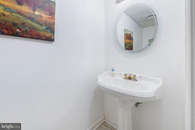 12 CLEARBROOK LN, Sewell, NJ 08080