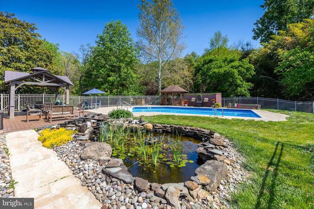 12 CLEARBROOK LN, Sewell, NJ 08080