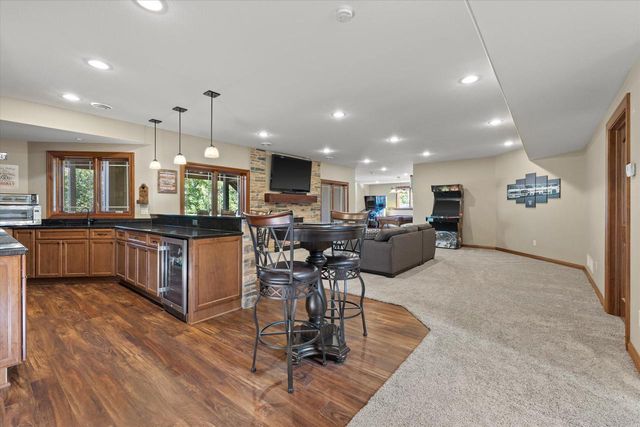 N23W23800 Talon COURT, Waukesha, WI 53188