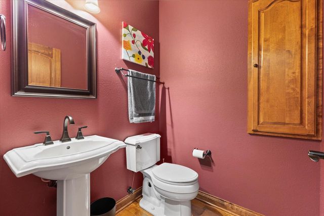 N23W23800 Talon COURT, Waukesha, WI 53188