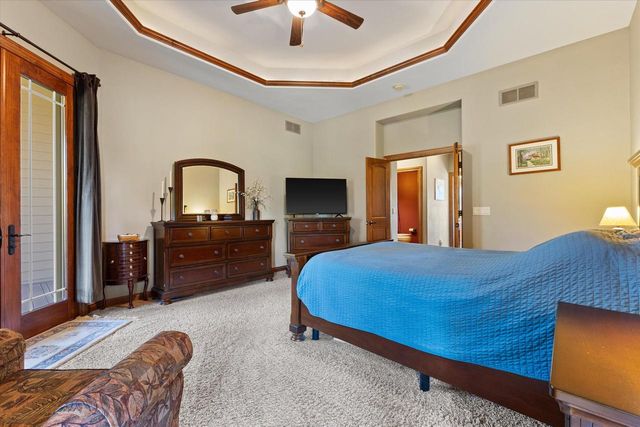 N23W23800 Talon COURT, Waukesha, WI 53188