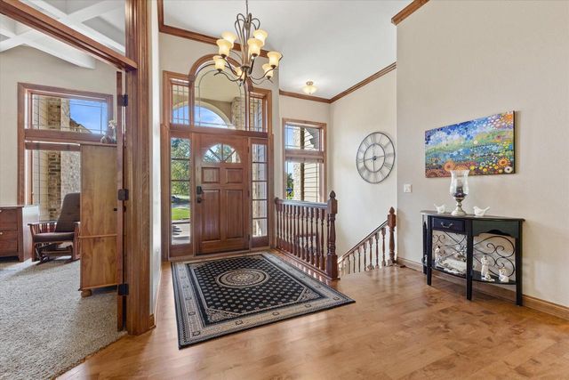N23W23800 Talon COURT, Waukesha, WI 53188