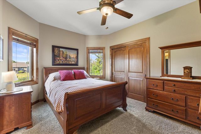 N23W23800 Talon COURT, Waukesha, WI 53188