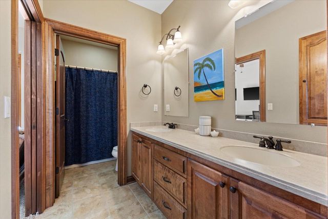 N23W23800 Talon COURT, Waukesha, WI 53188