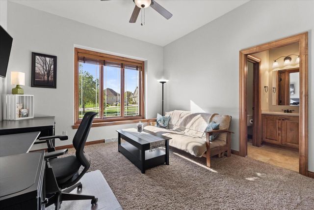N23W23800 Talon COURT, Waukesha, WI 53188