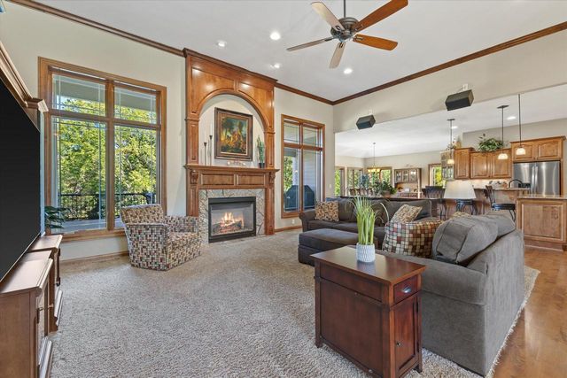 N23W23800 Talon COURT, Waukesha, WI 53188