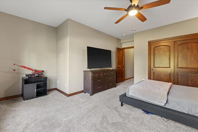 N23W23800 Talon COURT, Waukesha, WI 53188