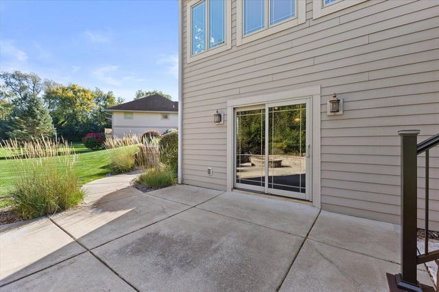 N23W23800 Talon COURT, Waukesha, WI 53188