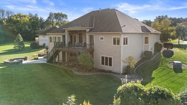 N23W23800 Talon COURT, Waukesha, WI 53188