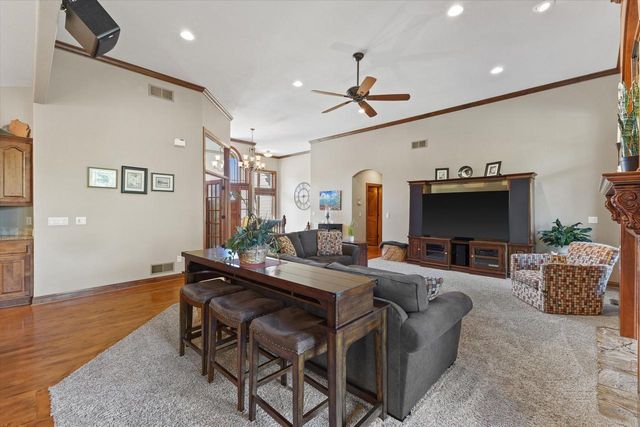 N23W23800 Talon COURT, Waukesha, WI 53188