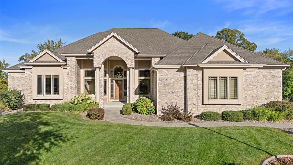 N23W23800 Talon COURT, Waukesha, WI 53188