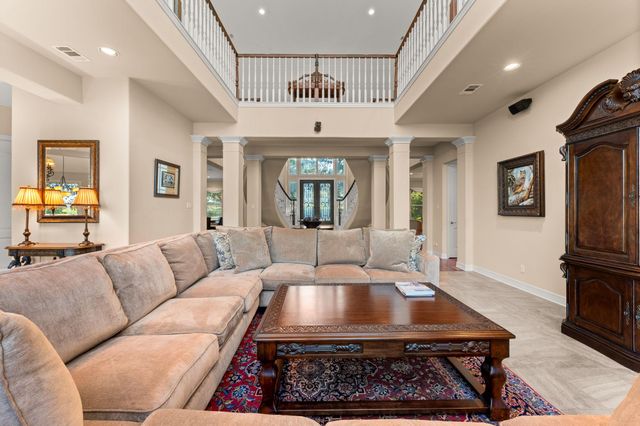 2819 Cliff PT, Spicewood, TX 78669