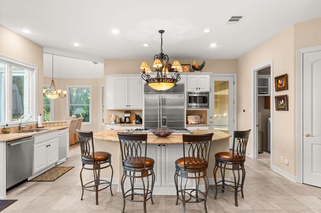 2819 Cliff PT, Spicewood, TX 78669