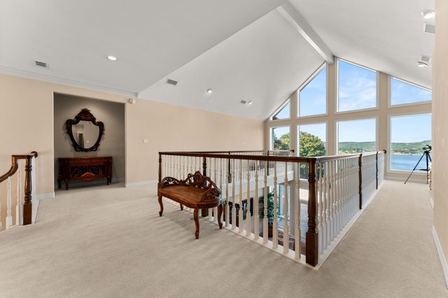 2819 Cliff PT, Spicewood, TX 78669