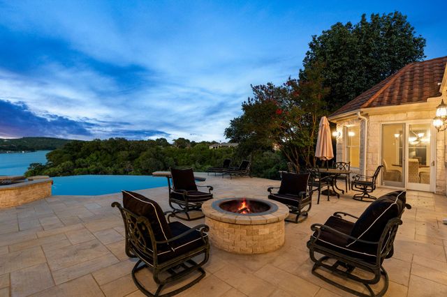 2819 Cliff PT, Spicewood, TX 78669