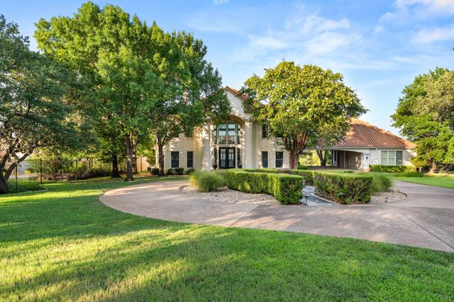 2819 Cliff PT, Spicewood, TX 78669