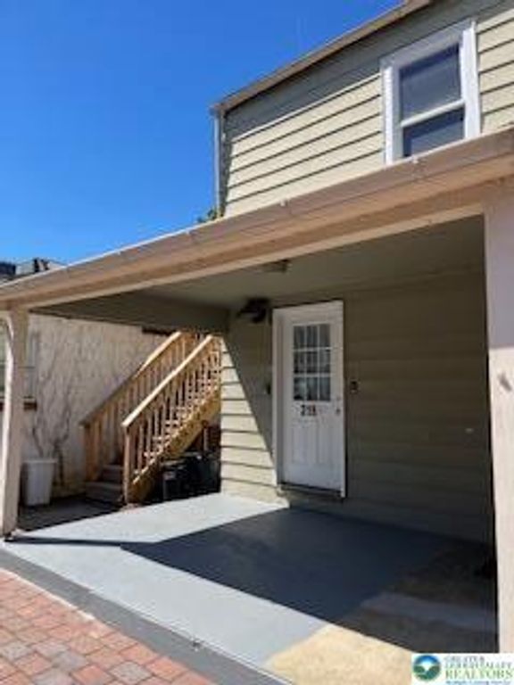 216 Cattell B, Easton, PA 18042