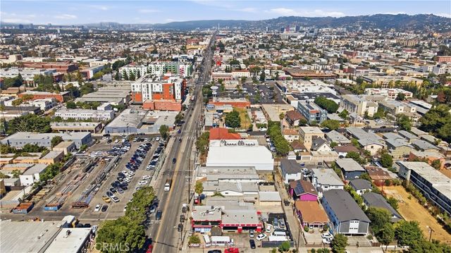 4563 Santa Monica, Los Angeles, CA 90029