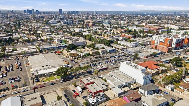 4563 Santa Monica, Los Angeles, CA 90029