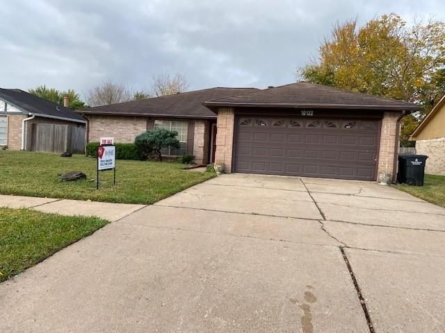 10122 Limewood Lane, Sugar Land, TX 77498