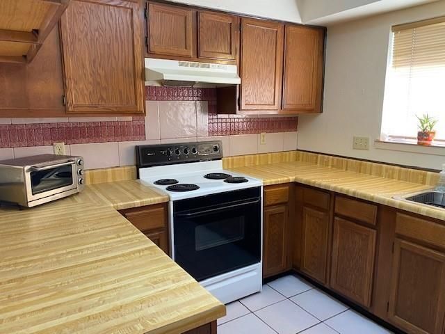 10122 Limewood Lane, Sugar Land, TX 77498