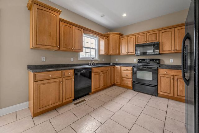 231 Lakeshore Drive, Georgetown, KY 40324
