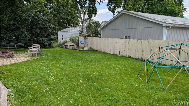 50 Amana Place, West Seneca, NY 14224