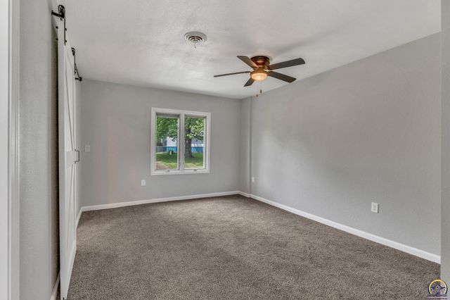420 Osborn ST, Carbondale, KS 66414