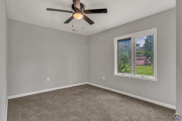 420 Osborn ST, Carbondale, KS 66414