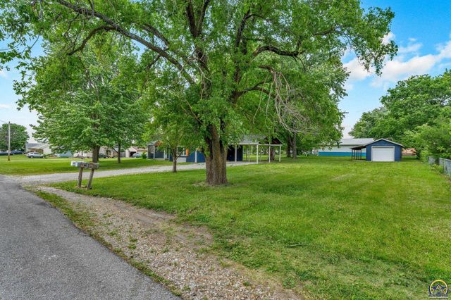 420 Osborn ST, Carbondale, KS 66414