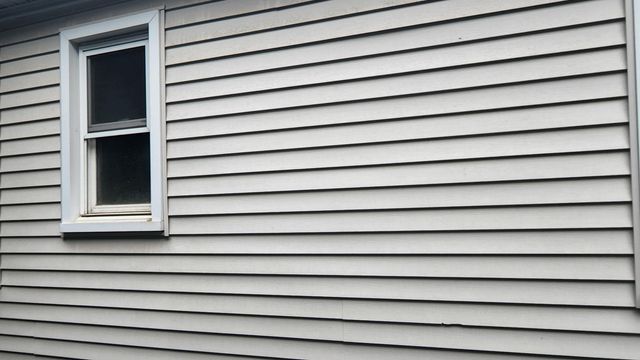 18705 Delaware Avenue, Redford, MI 48240