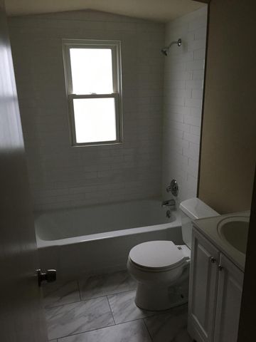 18705 Delaware Avenue, Redford, MI 48240