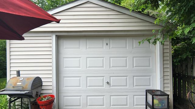 18705 Delaware Avenue, Redford, MI 48240