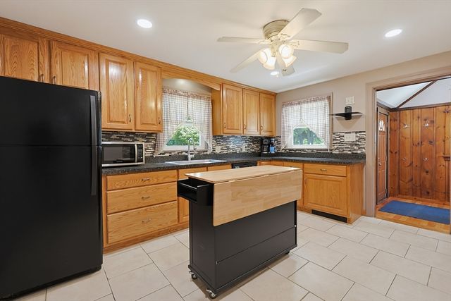 156 Hampton St, Auburn, MA 01501