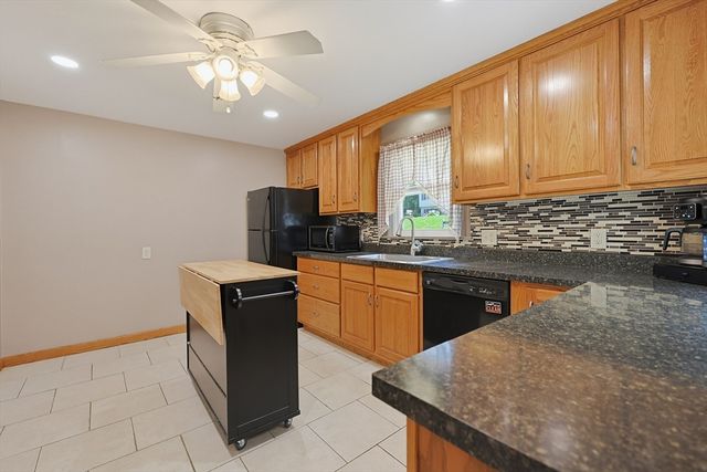 156 Hampton St, Auburn, MA 01501